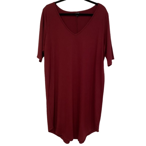 torrid Dresses & Skirts - TORRID Deep Burgundy Short Sleeve Soft V-Neck Midi Tee-Shirt Dress Size 2X